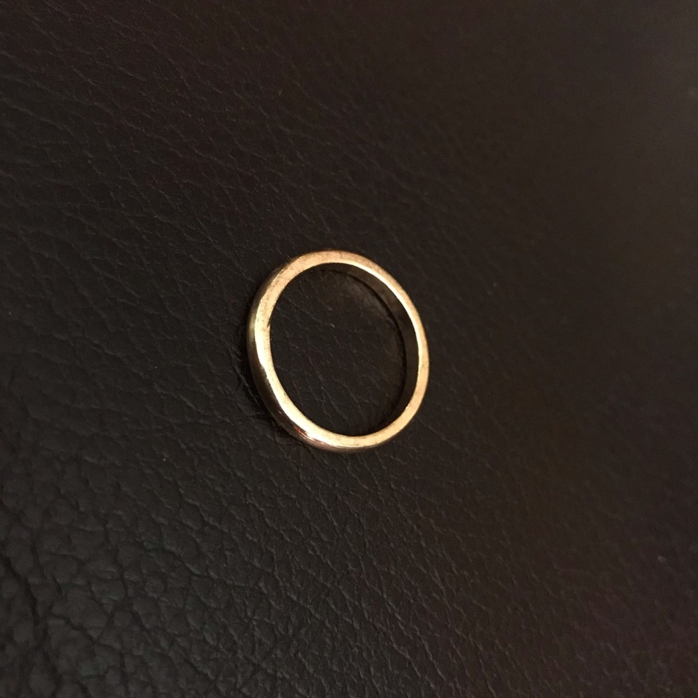 7 Gold Rings - Picture 5 of 9
